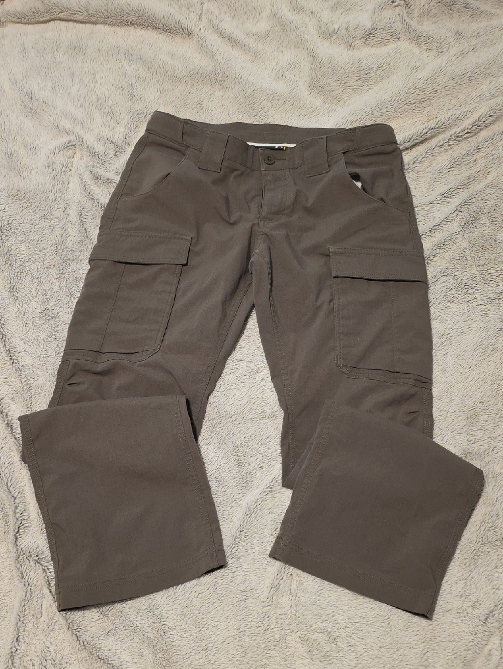 Under Armour Women's Straight-Leg Cargo Pants in Olive Green